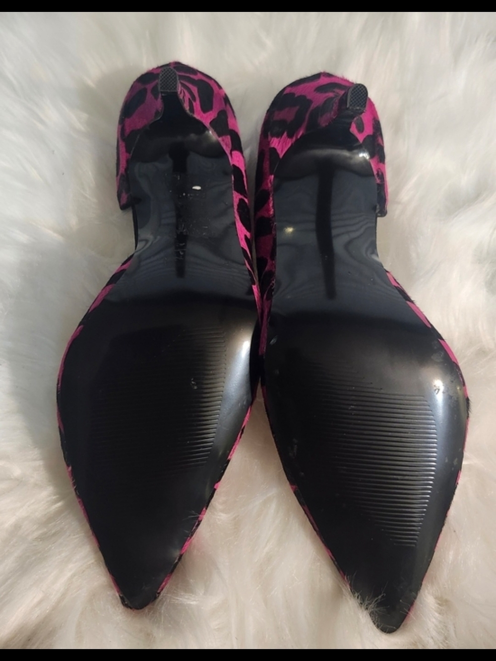 Betsey Johnson Fuchsiasia Pink  Leopard Calf Hair Pointed Pumps - Picture 4 of 4